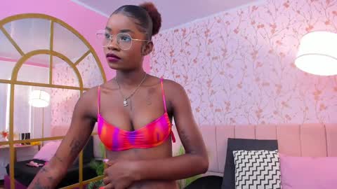 Amelia Adams online show from February 25, 7:14 pm