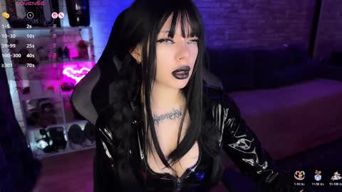 Amelia Aley  online show from April 3, 10:13 am