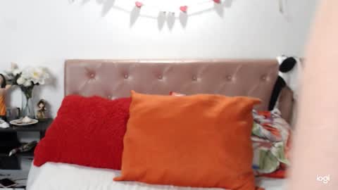 amelia online show from February 12, 11:00 pm