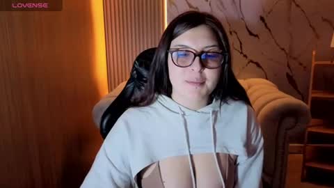 Snapshot of amelia_grace_tf chatting on June 20, 1:47 pm amelia_grace_tf online show from June 20, 1:47 pm