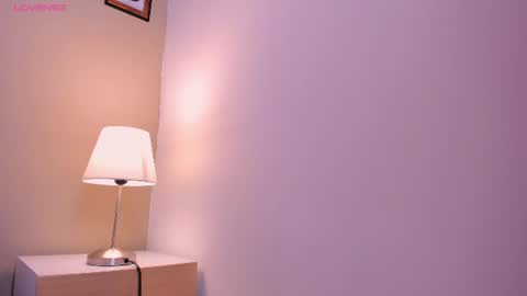 Snapshot of amelia_saenz_ chatting on July 7, 7:40 pm Amelia online show from July 7, 7:40 pm