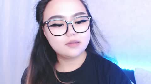 Snapshot of amelia_sunlight chatting on August 3, 5:06 pm Amelia online show from August 3, 5:06 pm