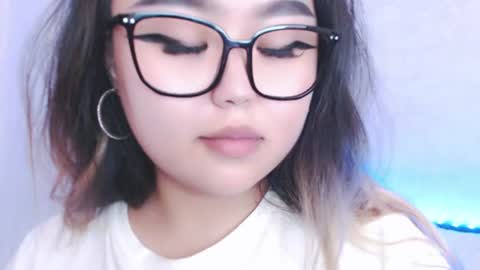 Snapshot of amelia_sunlight chatting on August 8, 7:49 pm Amelia online show from August 8, 7:49 pm