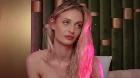 Amelia online show from January 16, 9:16 am