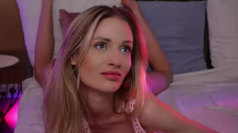 Amelia online show from February 25, 10:50 pm