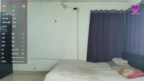 ameliagracekitty online show from November 19, 7:19 am