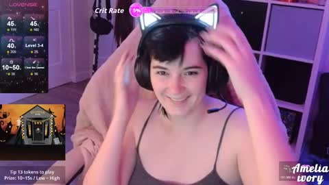 Snapshot of ameliaivory chatting on October 31, 3:07 am ameliaivory online show from October 31, 3:07 am