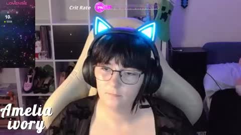 Snapshot of ameliaivory chatting on July 22, 6:27 am ameliaivory online show from July 22, 6:27 am