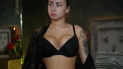  Amelia  online show from November 18, 10:36 pm