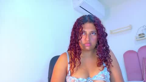 Snapshot of amelialaurent_ chatting on July 11, 6:10 pm amelialaurent_ online show from July 11, 6:10 pm