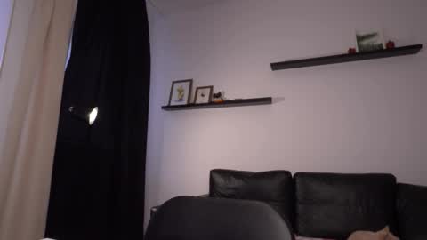 Snapshot of ameliamber0 chatting on October 12, 8:24 am Amelia online show from October 12, 8:24 am