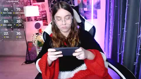 Amelia online show from April 21, 5:28 pm