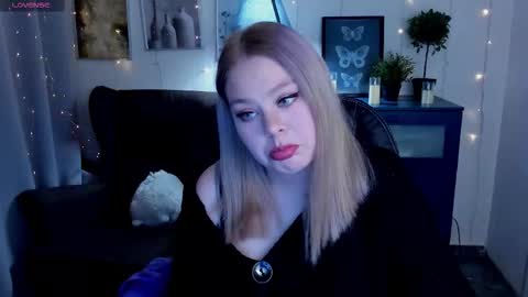 Amelia online show from March 26, 8:58 pm