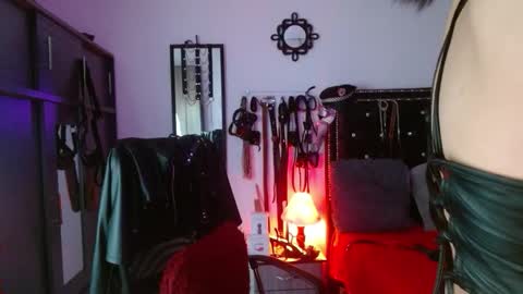 amelie__martinez online show from November 27, 9:22 am