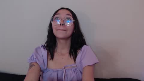 Amelie online show from March 4, 8:38 pm