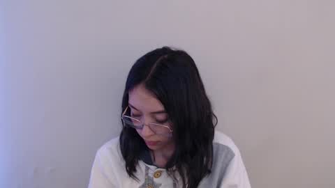 Amelie online show from March 5, 10:43 pm