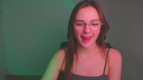 Amelie online show from February 9, 12:30 pm