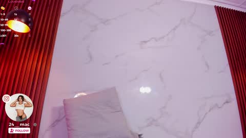 Snapshot of amelie_leigh chatting on December 11, 7:09 am Alejandra online show from December 11, 7:09 am