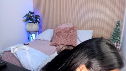 Amelie online show from December 11, 4:42 pm