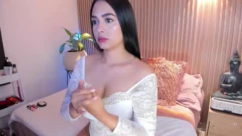 Amelie online show from February 5, 2:38 am