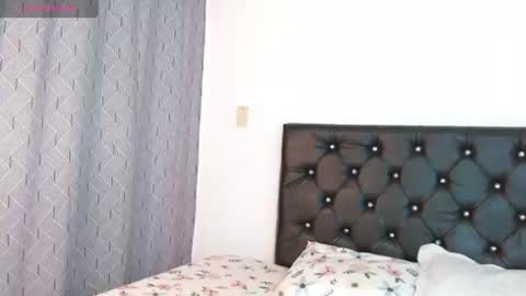 Snapshot of ameliejoness_ chatting on June 27, 6:35 pm Ameliejoness online show from June 27, 6:35 pm