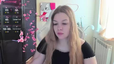 Snapshot of ameliepeach chatting on April 30, 1:56 am Amelie online show from April 30, 1:56 am