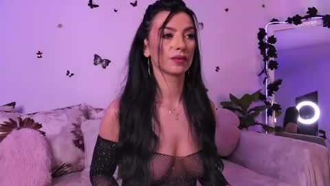 Snapshot of ameliereeaa chatting on June 21, 3:25 pm AmelieReeaa online show from June 21, 3:25 pm