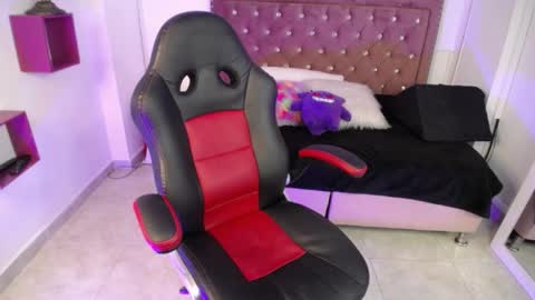 AMELIEROUS .. see you tomorrow  kisses online show from February 7, 4:24 pm