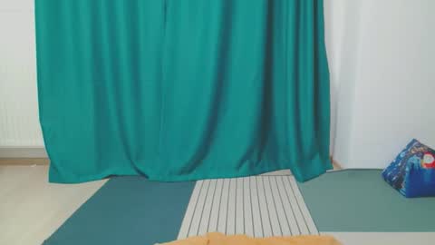 Snapshot of ameliesander chatting on February 5, 11:42 pm ameliesander online show from February 5, 11:42 pm