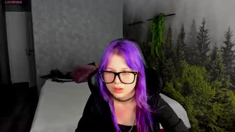 Snapshot of ameliia_backer chatting on July 16, 9:04 am Amelia online show from July 16, 9:04 am
