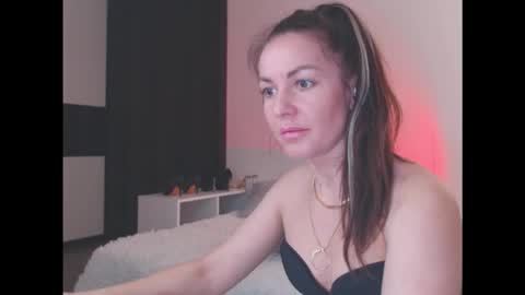 amelinamersi online show from November 16, 4:34 pm