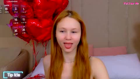 AmeliRoyse online show from February 18, 5:09 pm