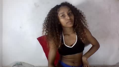 amelisy20005 online show from May 9, 11:59 am