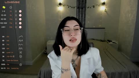 Snapshot of ameliya_sun chatting on January 22, 5:06 pm Aylin online show from January 22, 5:06 pm