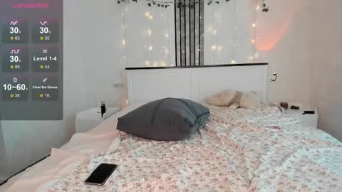 Snapshot of ameliya_sun chatting on March 1, 7:51 am Aylin online show from March 1, 7:51 am