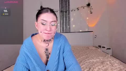 Snapshot of ameliya_sun chatting on March 3, 5:18 pm Aylin online show from March 3, 5:18 pm