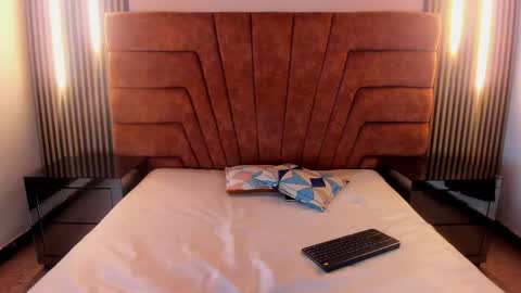 AMELIA online show from January 17, 4:39 am