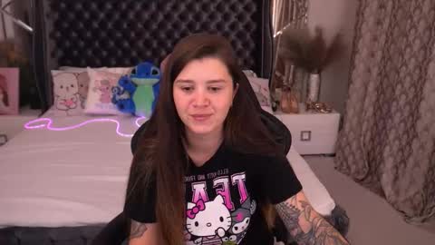 amellymillyy online show from September 27, 1:38 pm