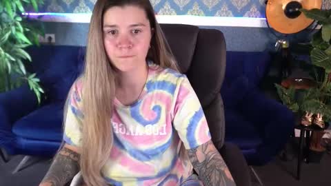 amellymillyy online show from November 16, 7:52 pm