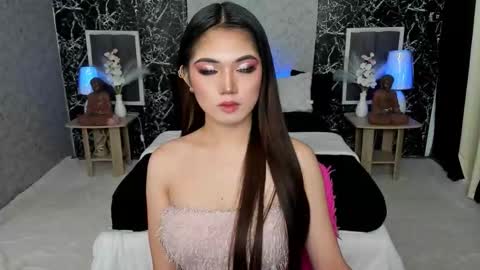 Claire online show from October 13, 8:25 am