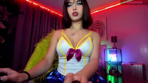 Snapshot of amethyst_ts chatting on December 6, 3:52 am AMETHYST look at my BIO online show from December 6, 3:52 am