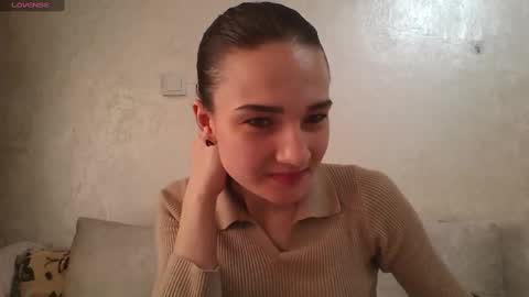 Julia  online show from March 5, 9:16 am