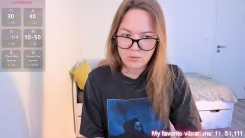 Hi-hi I am Kate welcome to my sexy room online show from July 21, 10:17 am