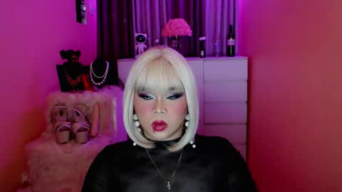 Queen Mireska online show from January 20, 3:50 pm