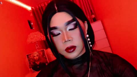 Queen Mireska online show from March 12, 3:40 pm