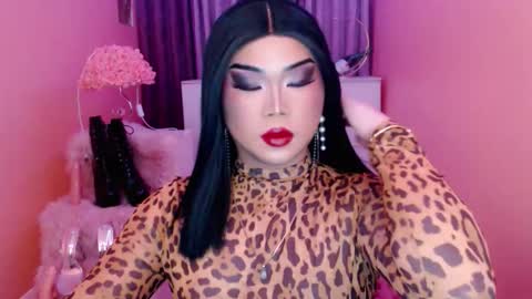 Queen Mireska online show from September 24, 1:25 pm