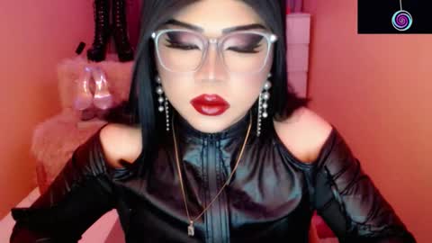 Queen Mireska online show from March 10, 5:18 pm