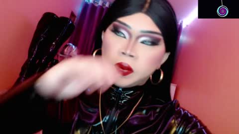 Queen Mireska online show from April 2, 4:04 pm