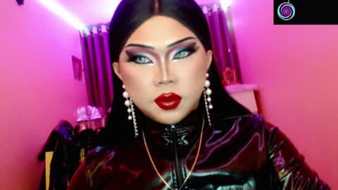 Queen Mireska online show from July 3, 2:12 pm