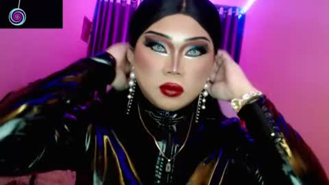 Queen Mireska online show from July 12, 1:46 pm